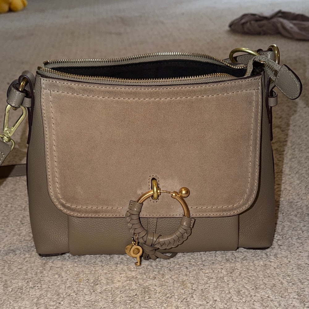 See by Chloe Elegant Tan Leather Shoulder Bag